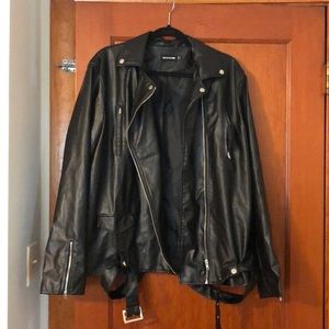 Black Oversized faux leather jacket with belt